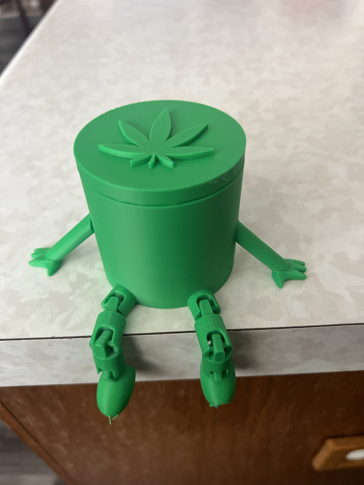 Weed Container Shelf Sitter